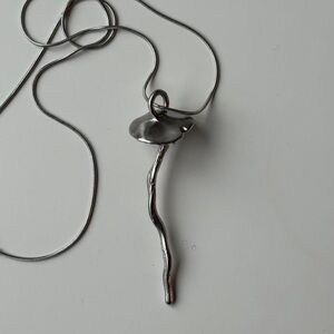 Elegant Silver Pendant Necklace